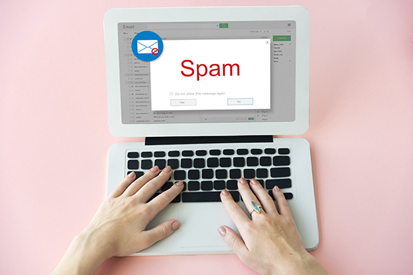 Qué es el spam parásito y cómo afecta a los medios de comunicación